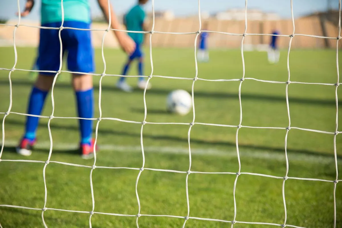 橄榄球传奇伊莱曼宁的职业生涯与赛场辉煌故事解析